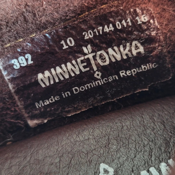 Minnetonka Moosehide Fringed Kilty Moccasin Chocolate Size Women's 10 - Picture 10 of 10